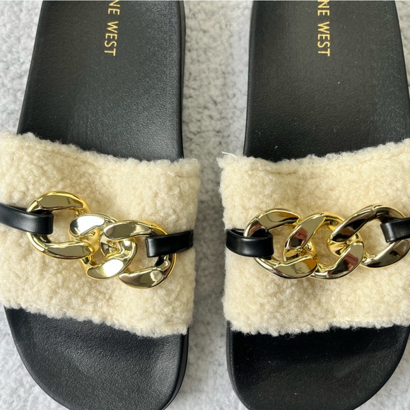NEW Women's Nine West Cream Faux Fur Slip On Sandals Size 9 M - Picture 3 of 7